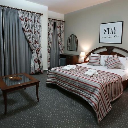 Nine Seven Hotel Adma wa Dafneh Luaran gambar